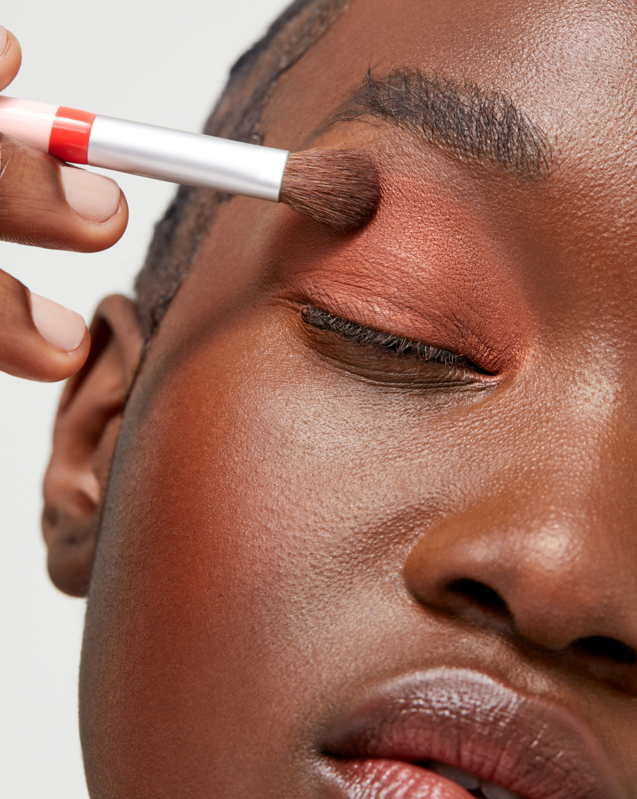 Eyeshadow Brush - Image 2